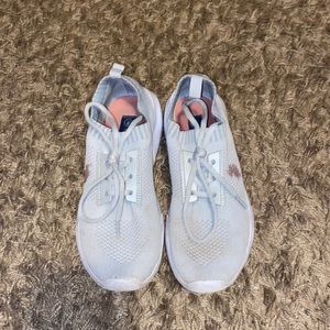 Tennis Shoes, size 7